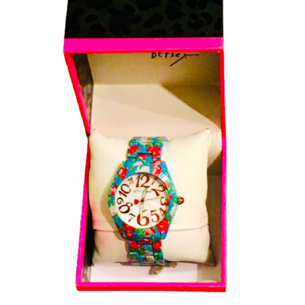 🌹 NWT Betsey Johnson Blue Rose’s Motif, Watch! 🌹 - Picture 2 of 4